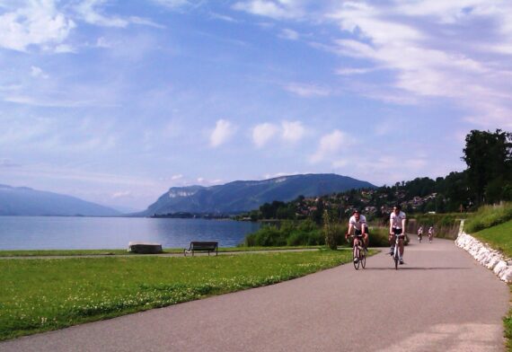 cycling micro adventure along Lac du Bourget